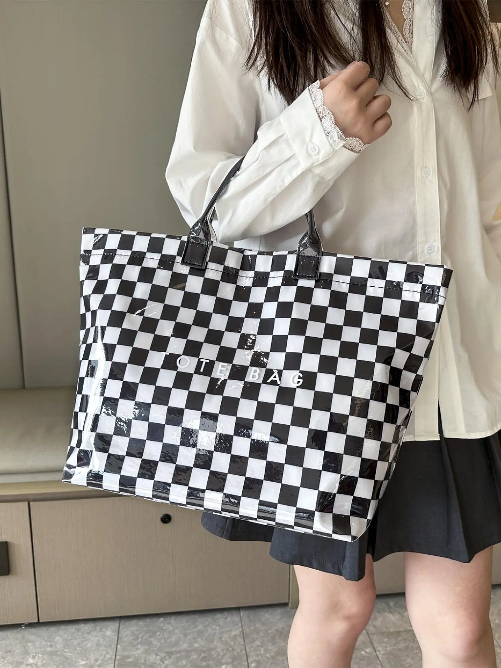 Women'S Simple and Stylish Multi-Color Striped Letter Tote Bag, Daily Large-Capacity Casual Easy-To-Match PVC Checkerboard Handbag, Jelly Tote Bag, Suitable for Various Occasions Such as Commuting, Traveling, Dating, Shopping, Etc., Commuter Tote